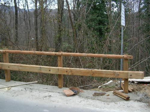 [Barriera in legno acciaio omologata guard-rail]